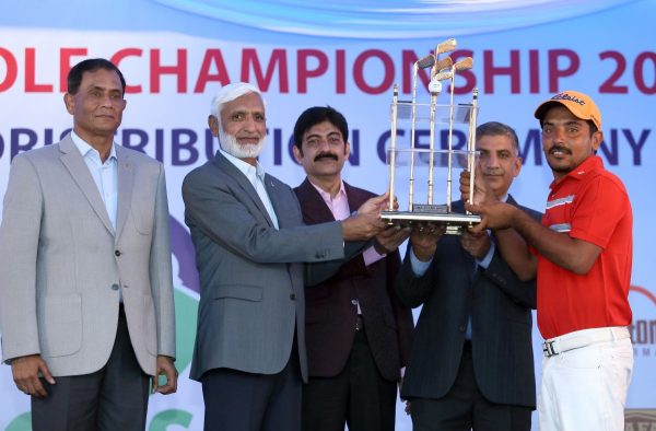 Ashfaq overcomes Shabbir to win UMA-CNS Open