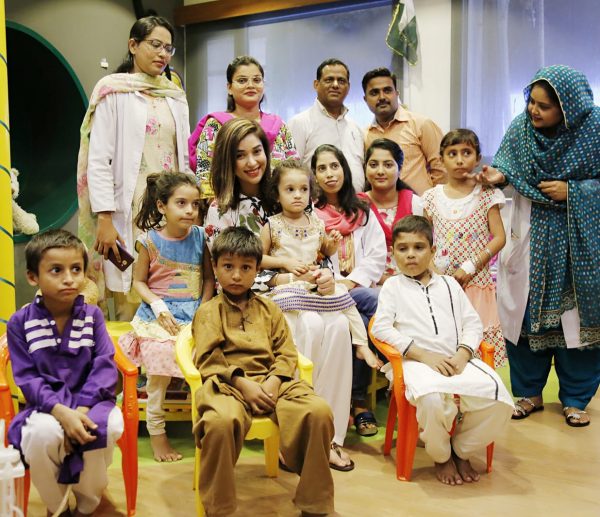 Komal Rizvi Vows to help Diabetic Kids